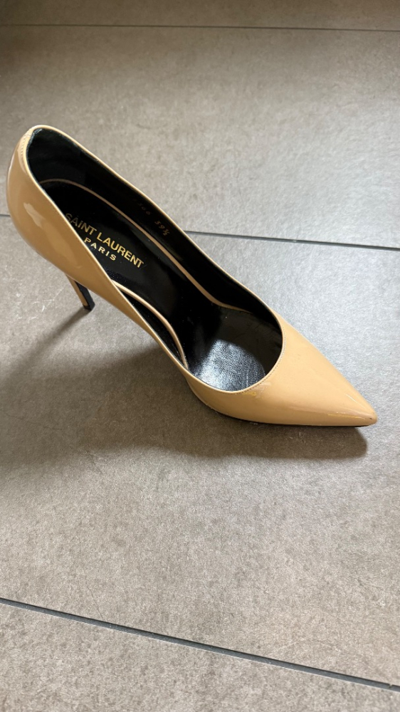 Saint Laurent Talons Anja en cuir verni beige