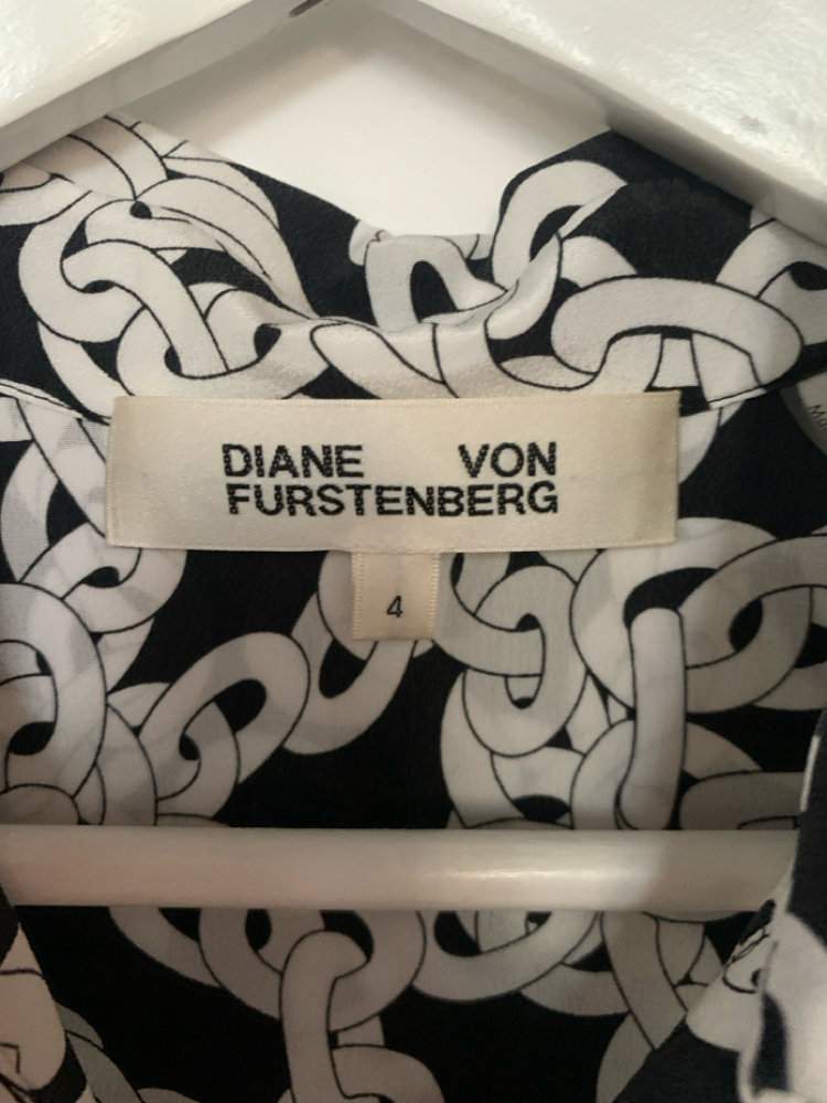 Diane von Furstenberg Seidenbluse Klassiker