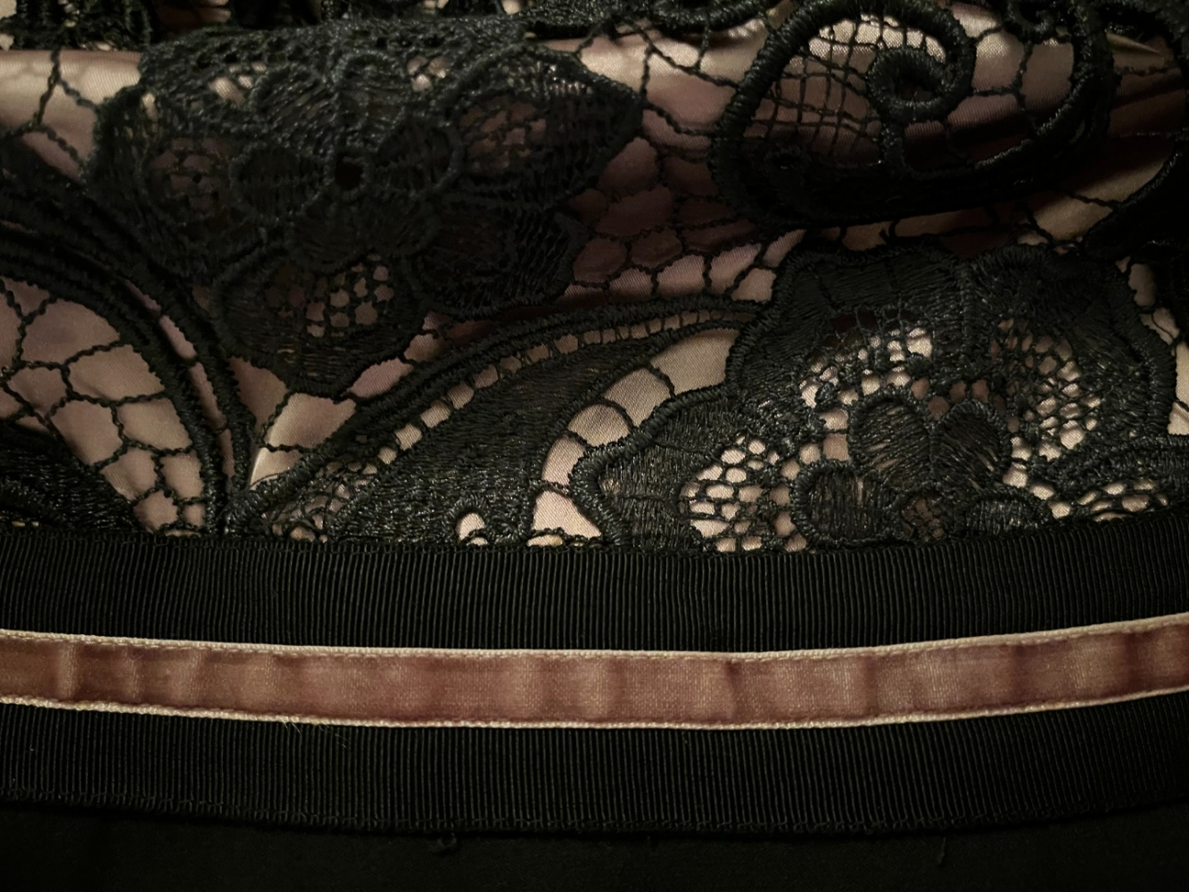 123 Un Deux Trois Vintage Abendkleid aus schwarzer Spitze