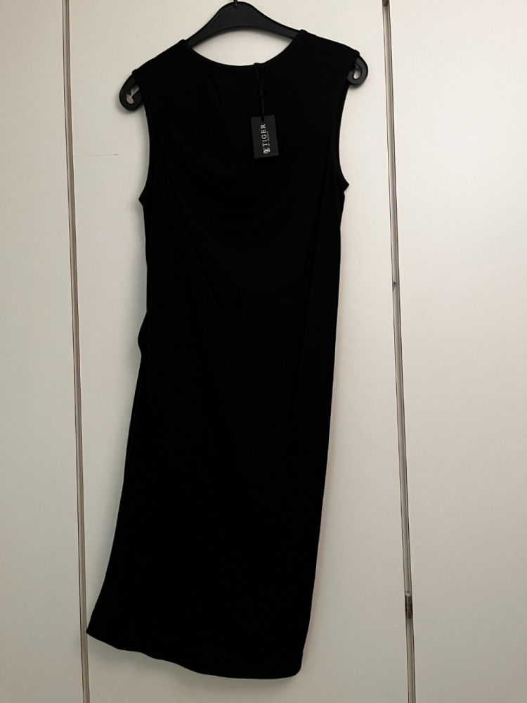 Tiger Of Sweden Robe noire cintrée / Kimia Style