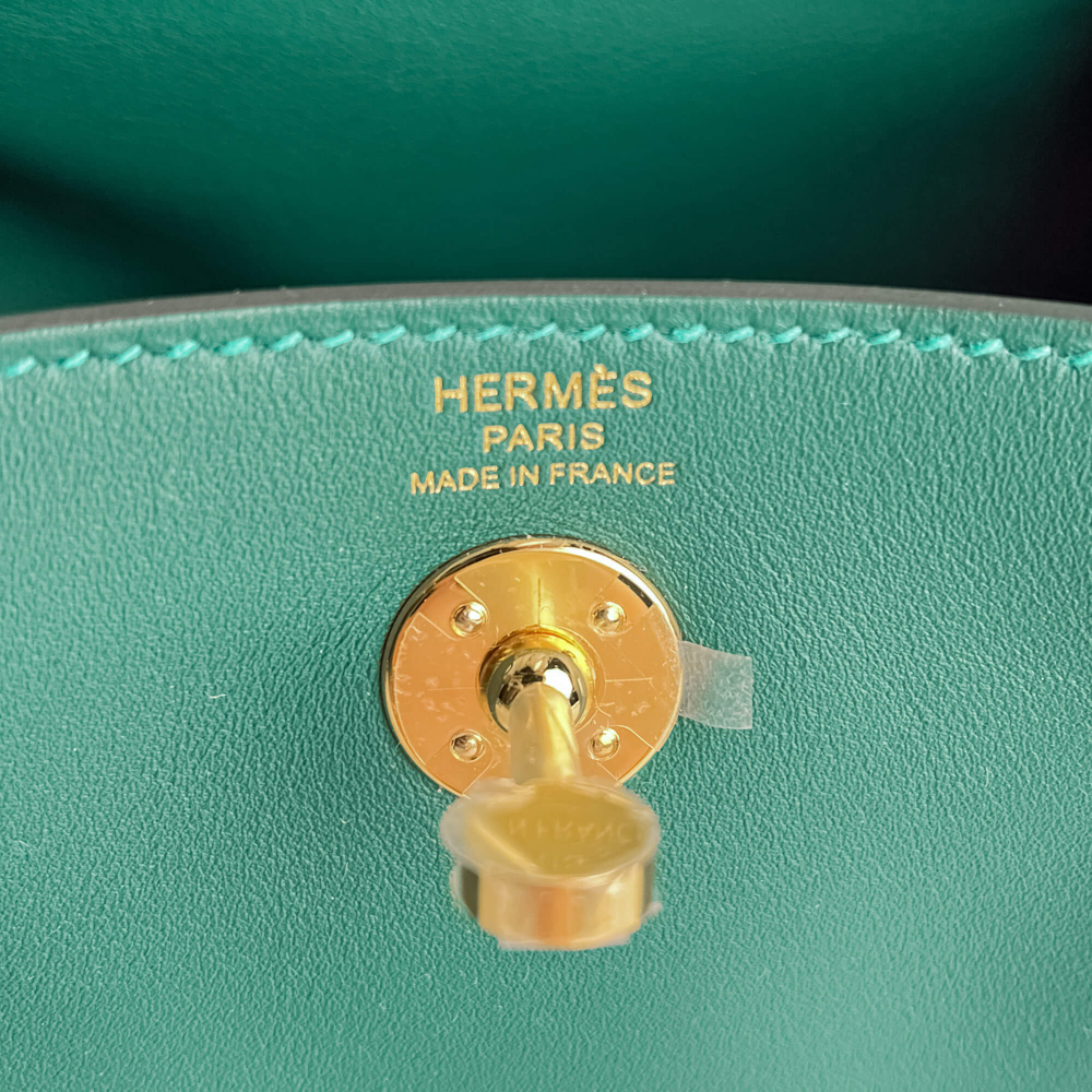 Hermès Lindy Mini Swift Leather Crossbody Green