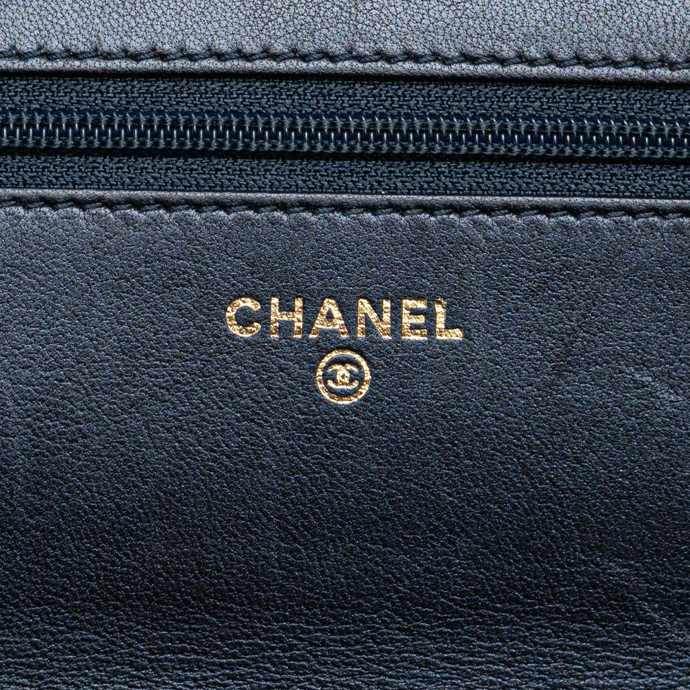 Chanel B Chanel Blue Midnight Blue Calf Leather skin Double Stitch Boy Wallet On Chain Italy