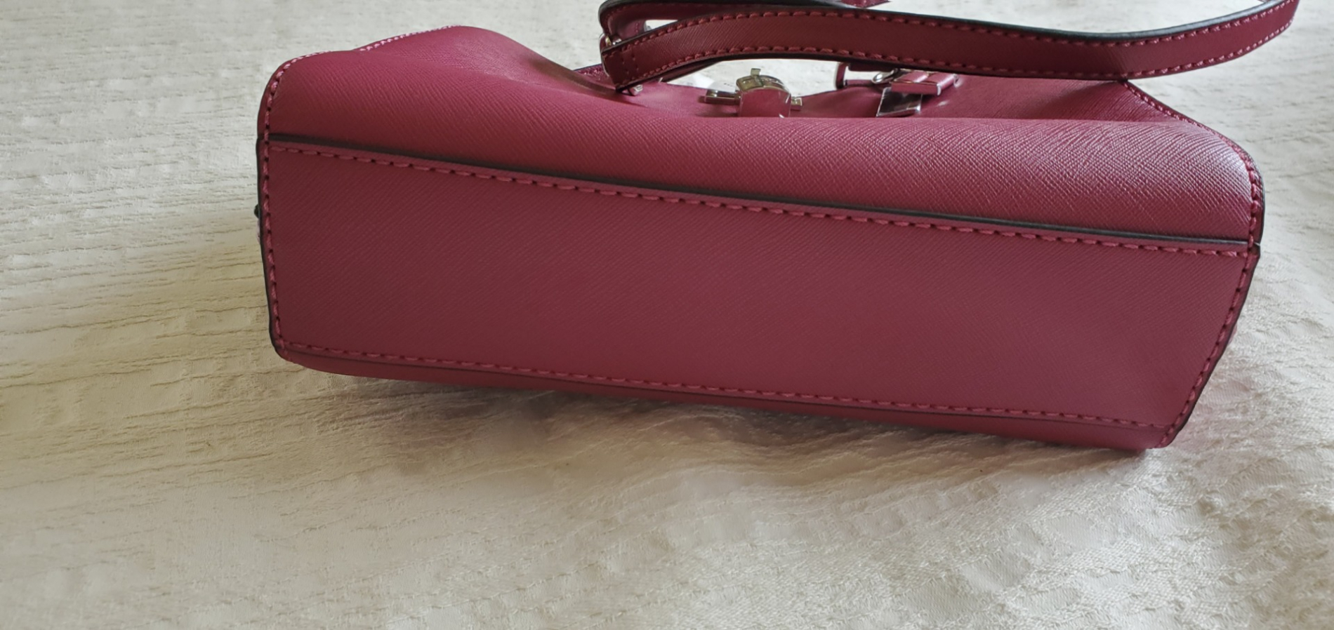 Guess Schultertasche