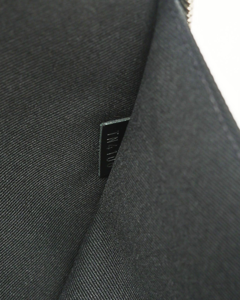 Louis Vuitton Damier Graphite Laptop Case, size 15-Inch