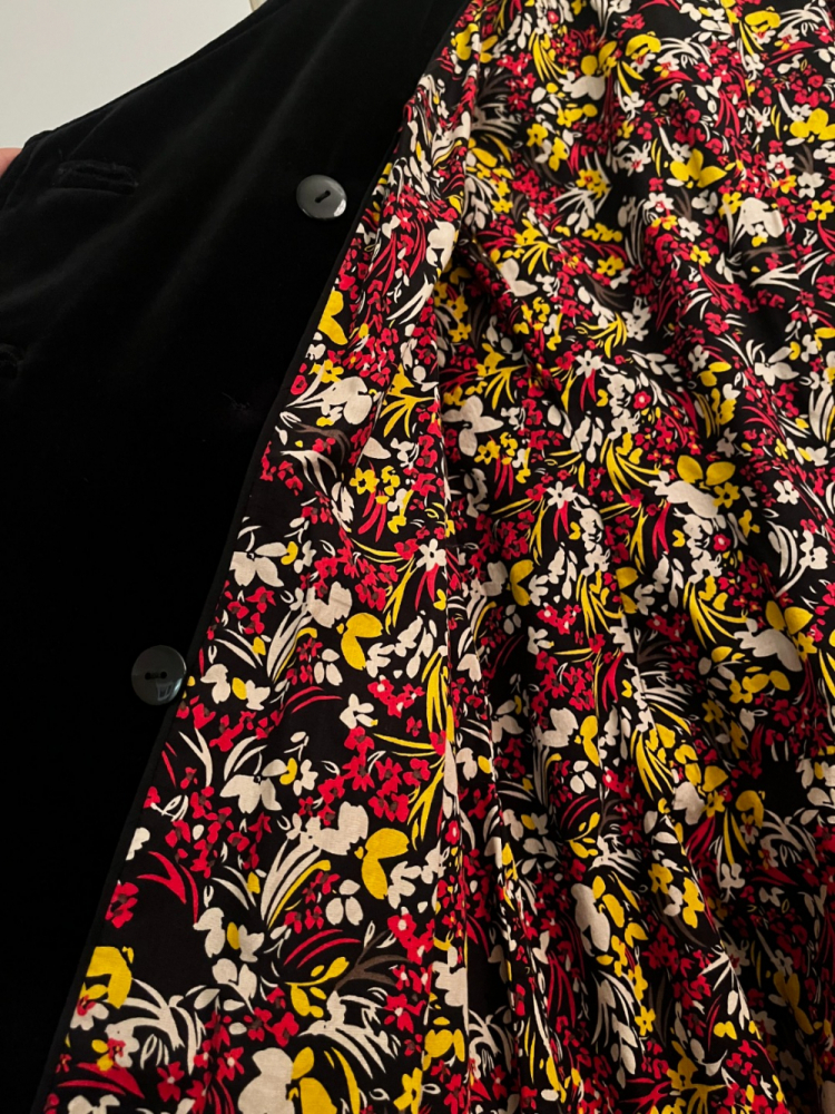 MONSOON Schwarzer Samtmantel