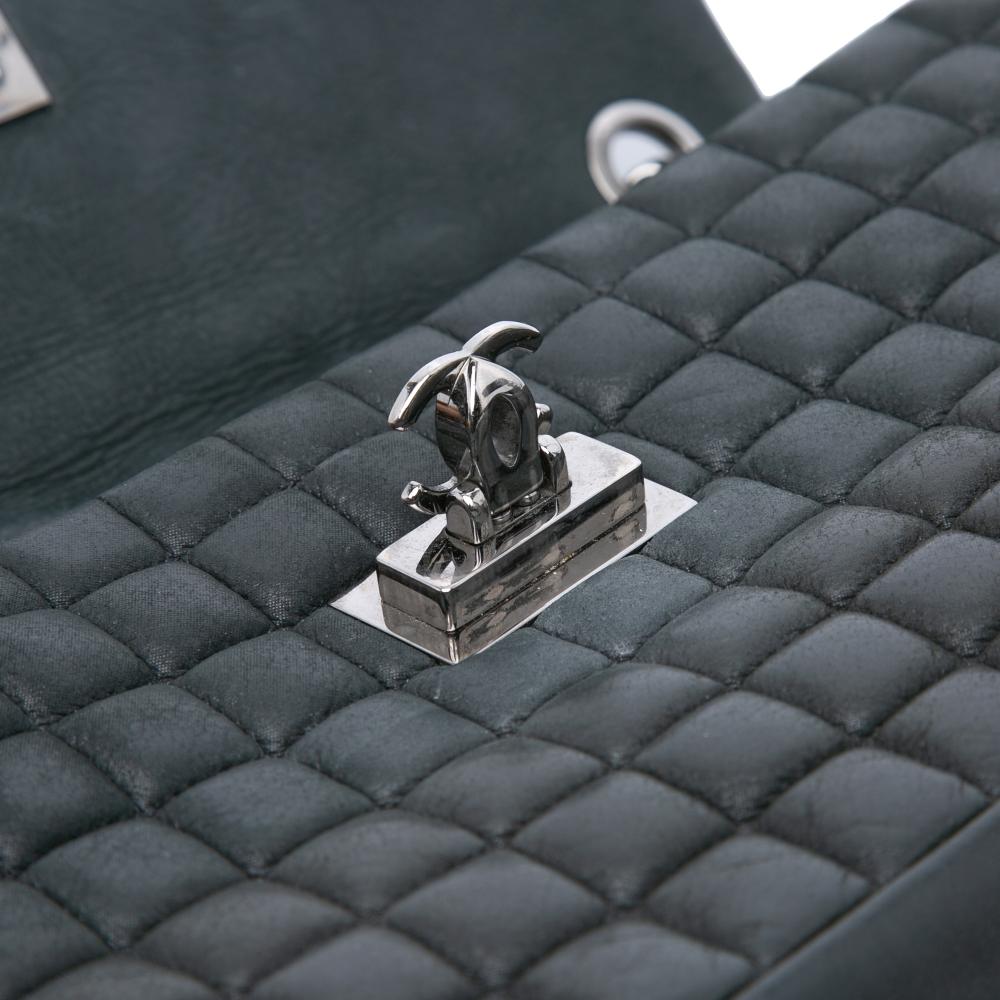 Chanel B Chanel Black Calf Leather Chocolate Bar Iridescent skin Bubble Flap Italy