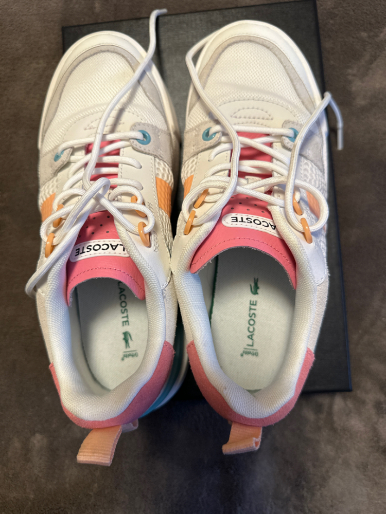 Lacoste 