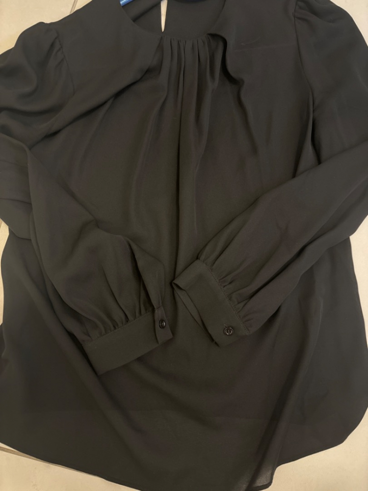 Tara Jarmon Black silk shirt