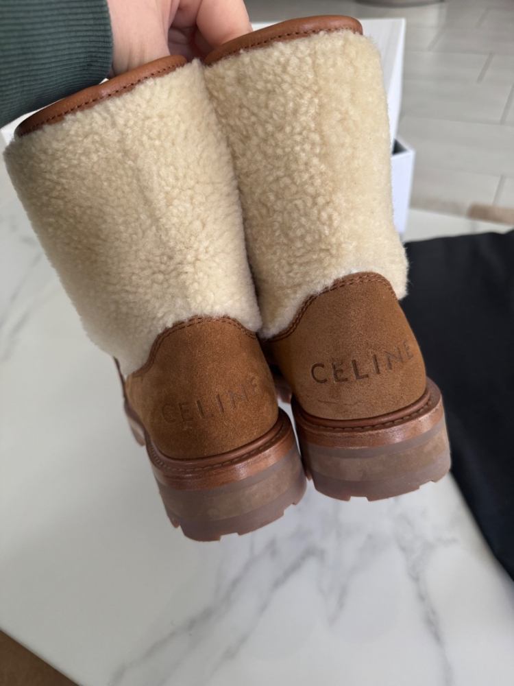 Celine Bottes en shearling