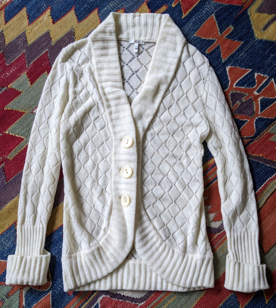 Escada Weiche und leichte Eierschalen-Strickjacke 36