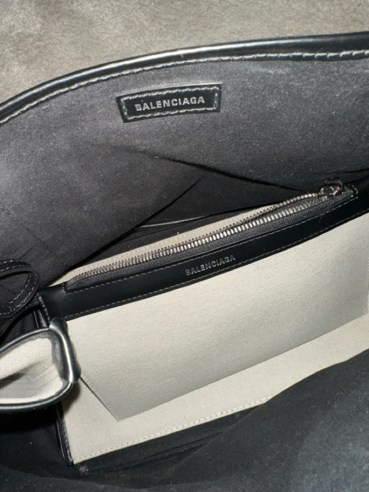 Balenciaga Cabas Navy