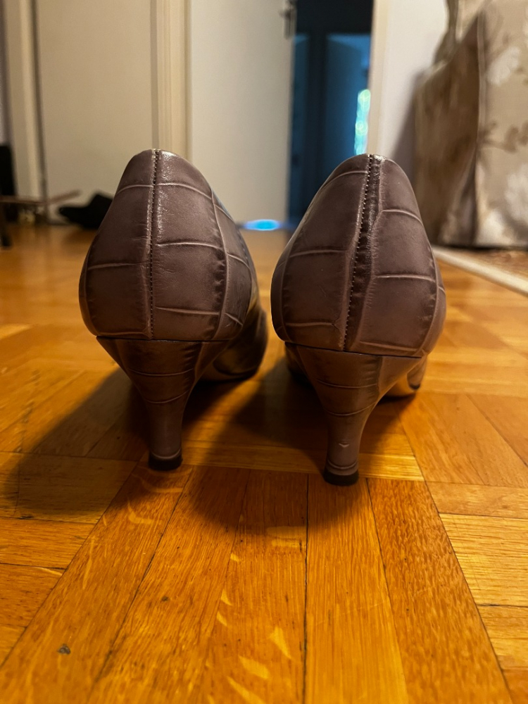 Ferragamo Vera bow pumps / mid-heel