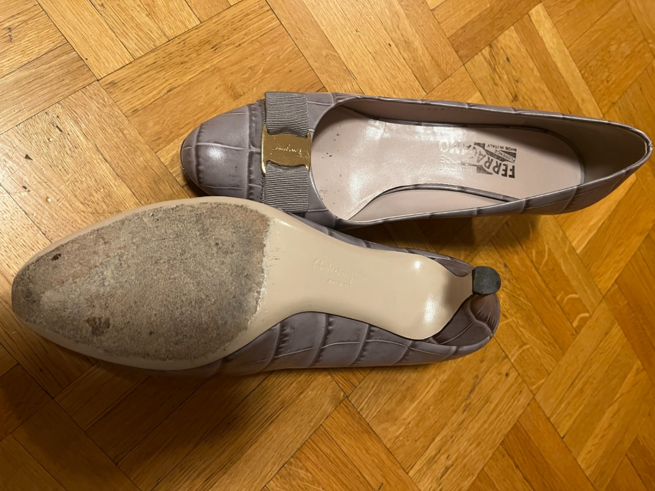 Ferragamo Vera bow pumps / mid-heel