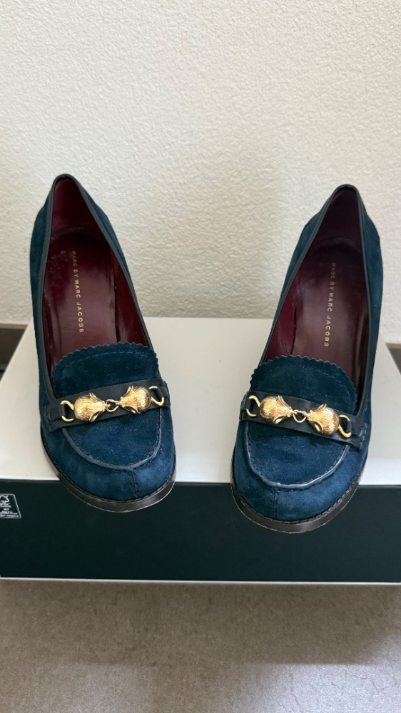 Marc by Marc Jacobs talons en daim ornés d'une souris