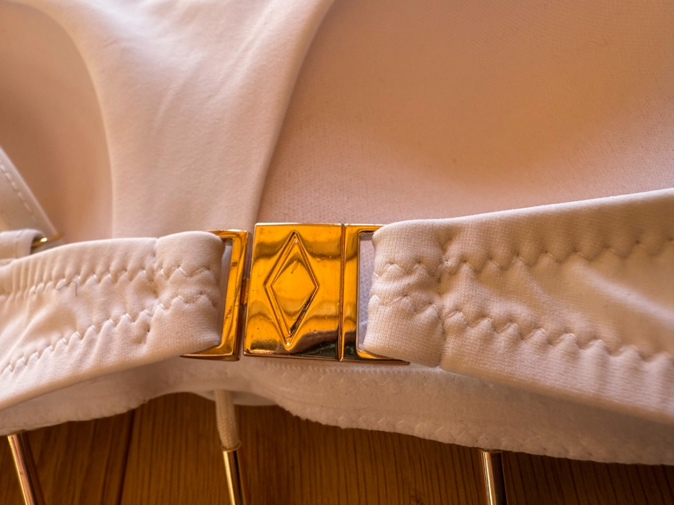 Evarae Perlenbesetzter Neckholder-Bikini