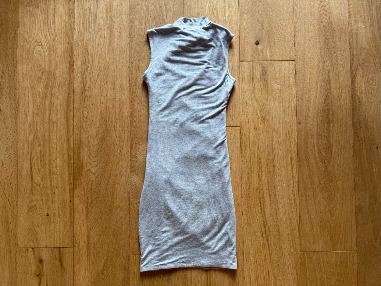 The Line By K Geraffter Stretch-Mini