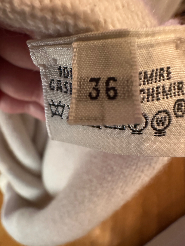 Hermès 100% cashmere sweater