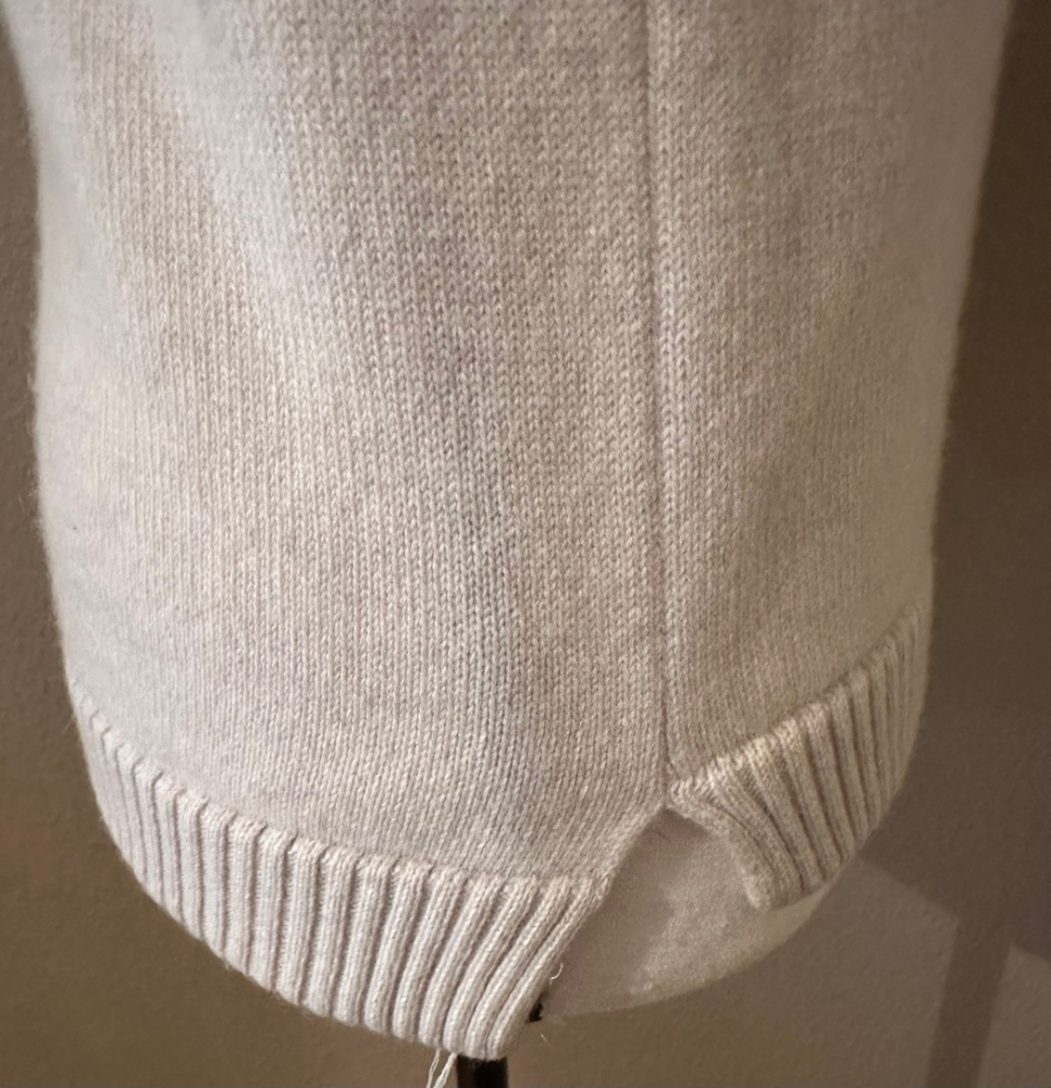 Hermès 100% cashmere sweater