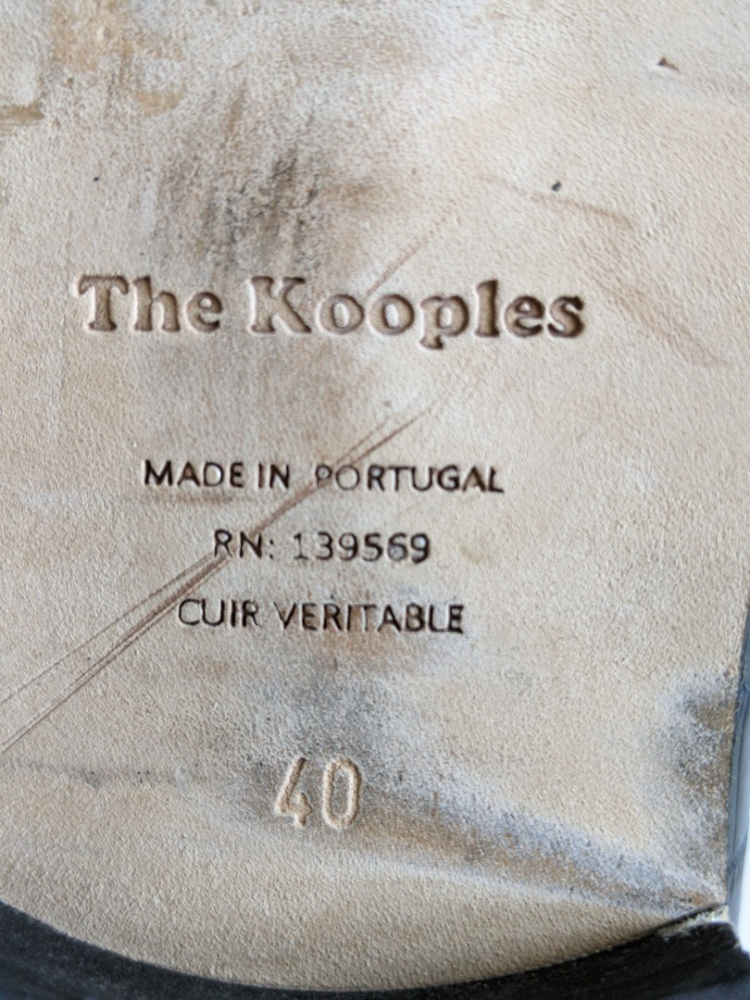 The Kooples Loafers aus schwarzem Leder in Kroko-Optik 40