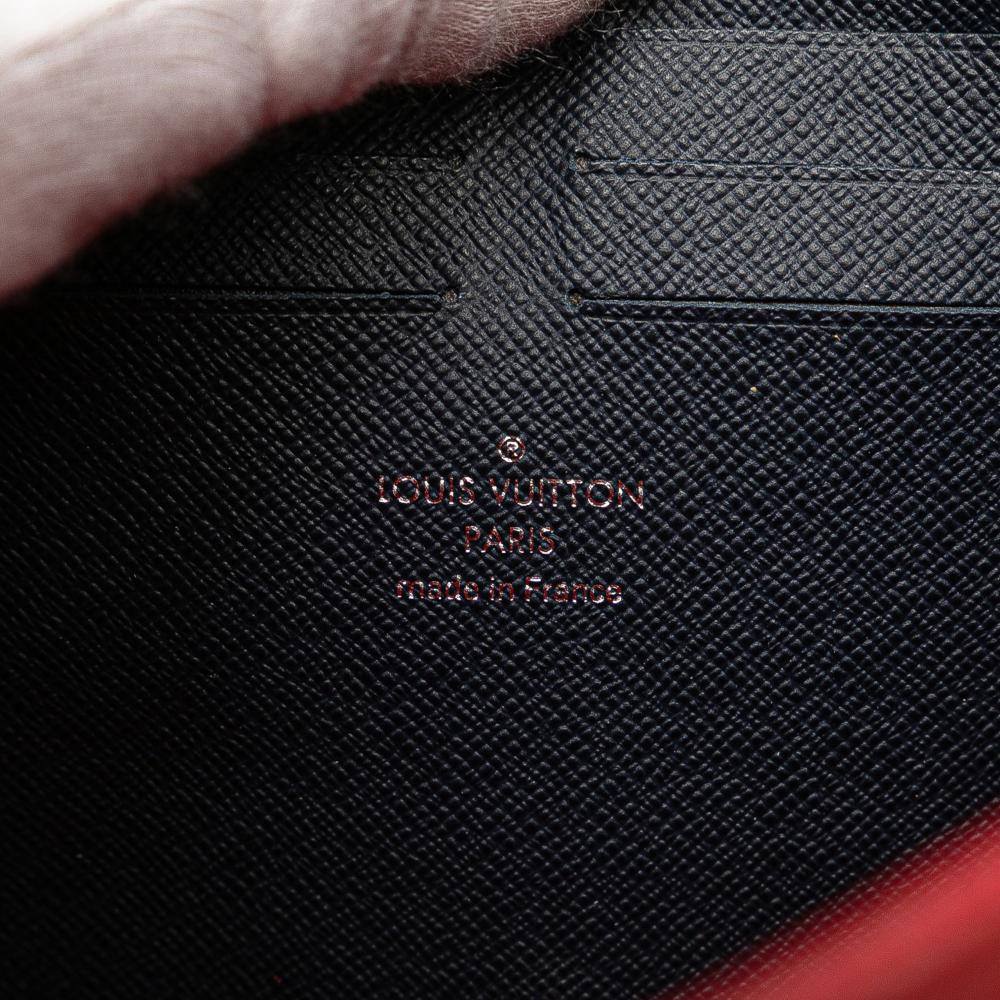 Louis Vuitton B Louis Vuitton Red Taiga Leather Leather Taiga Pochette Voyage MM France