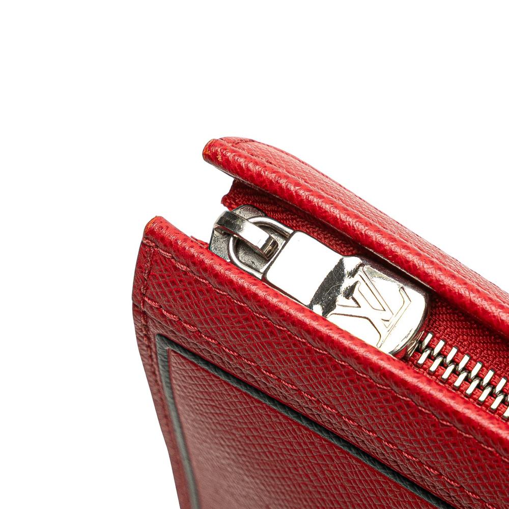 Louis Vuitton B Louis Vuitton Red Taiga Leather Leather Taiga Pochette Voyage MM France