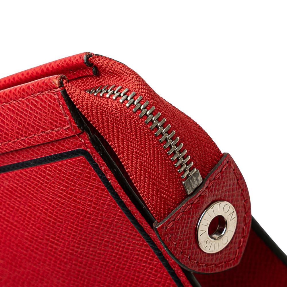 Louis Vuitton B Louis Vuitton Red Taiga Leather Leather Taiga Pochette Voyage MM France