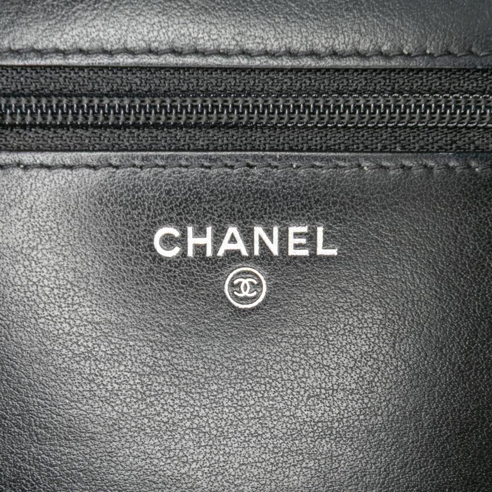 Chanel B Chanel Black Calf Leather Chevron Aged skin Gabrielle Wallet On Chain Italy