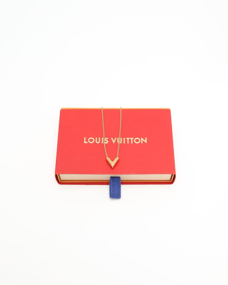 Louis Vuitton Essential V Necklace