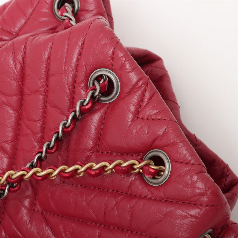 Chanel Gabrielle Matelassè Distressed Calfskin Leather 2-Ways Bucket Backpack Cherry Red