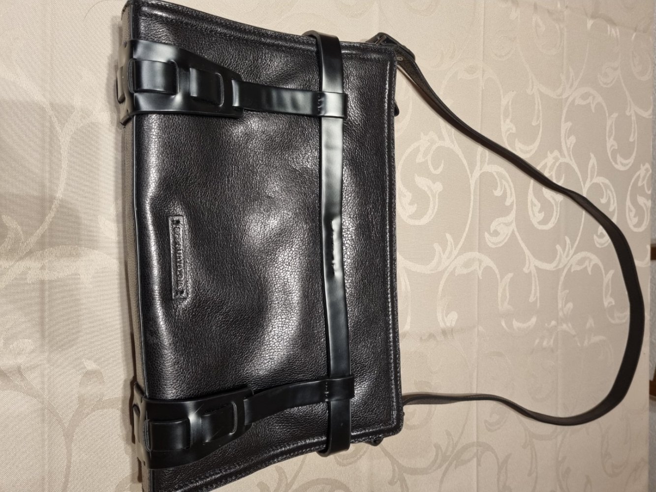 BCBG Max Azria Clutch-Tasche