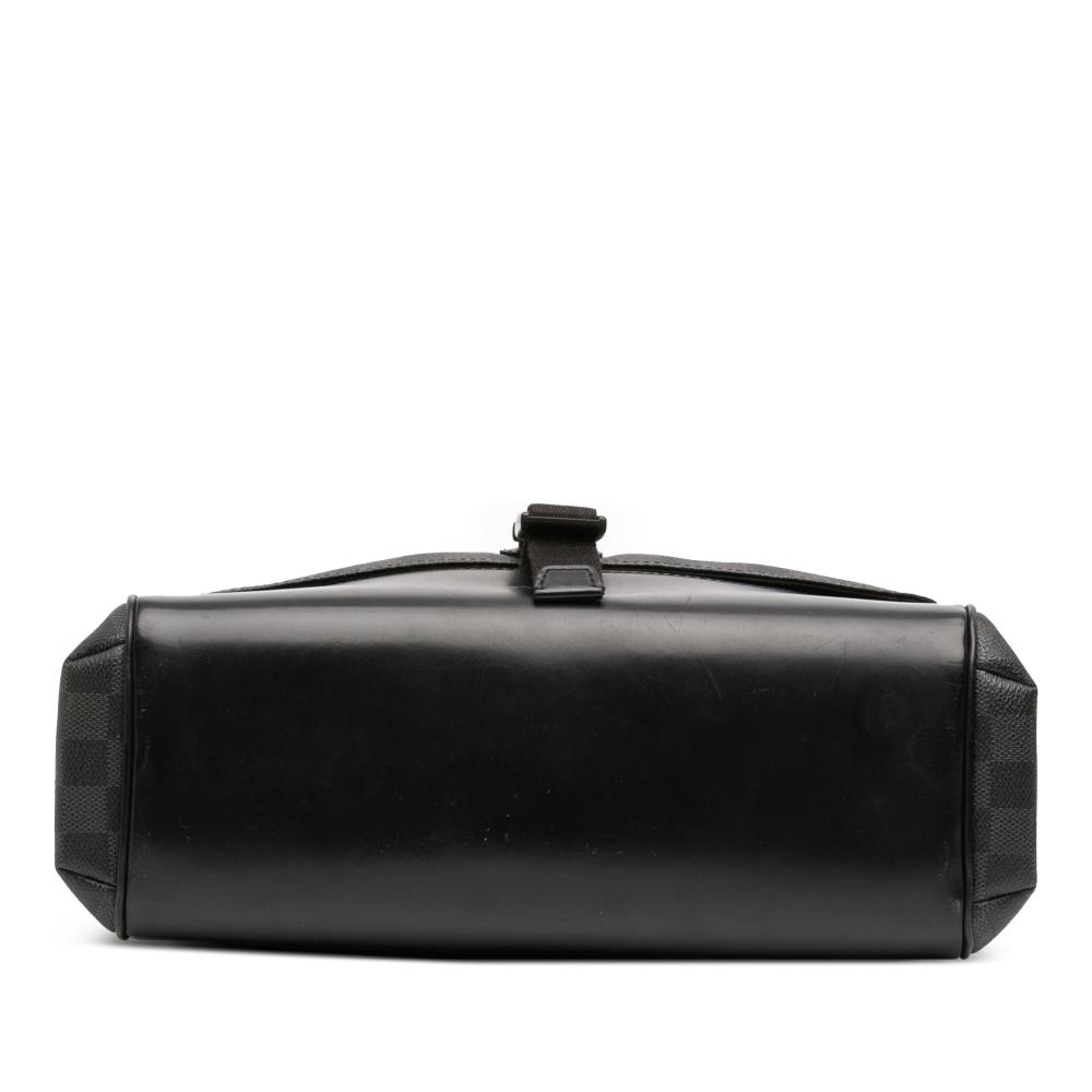 Louis Vuitton B Louis Vuitton Black Damier Canvas Fabric Damier Graphite Skyline Messenger MM France