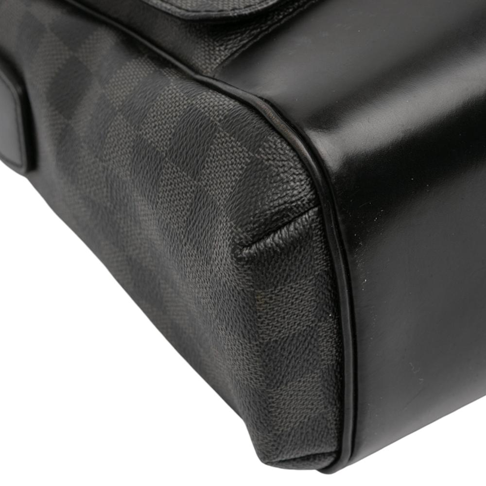 Louis Vuitton B Louis Vuitton Black Damier Canvas Fabric Damier Graphite Skyline Messenger MM France