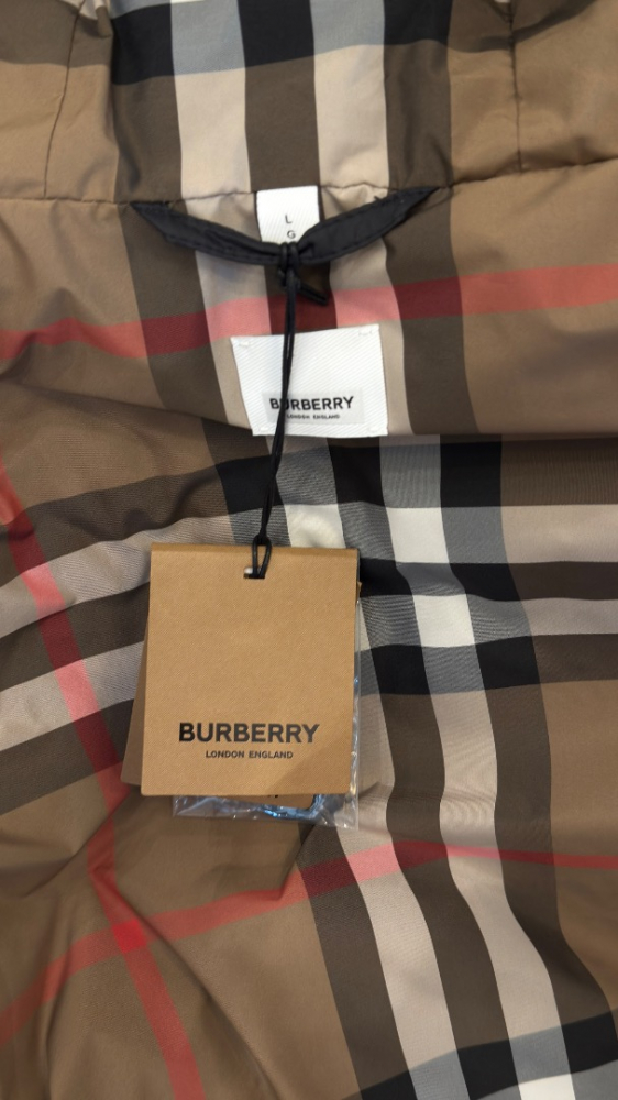 Burberry Mantel
