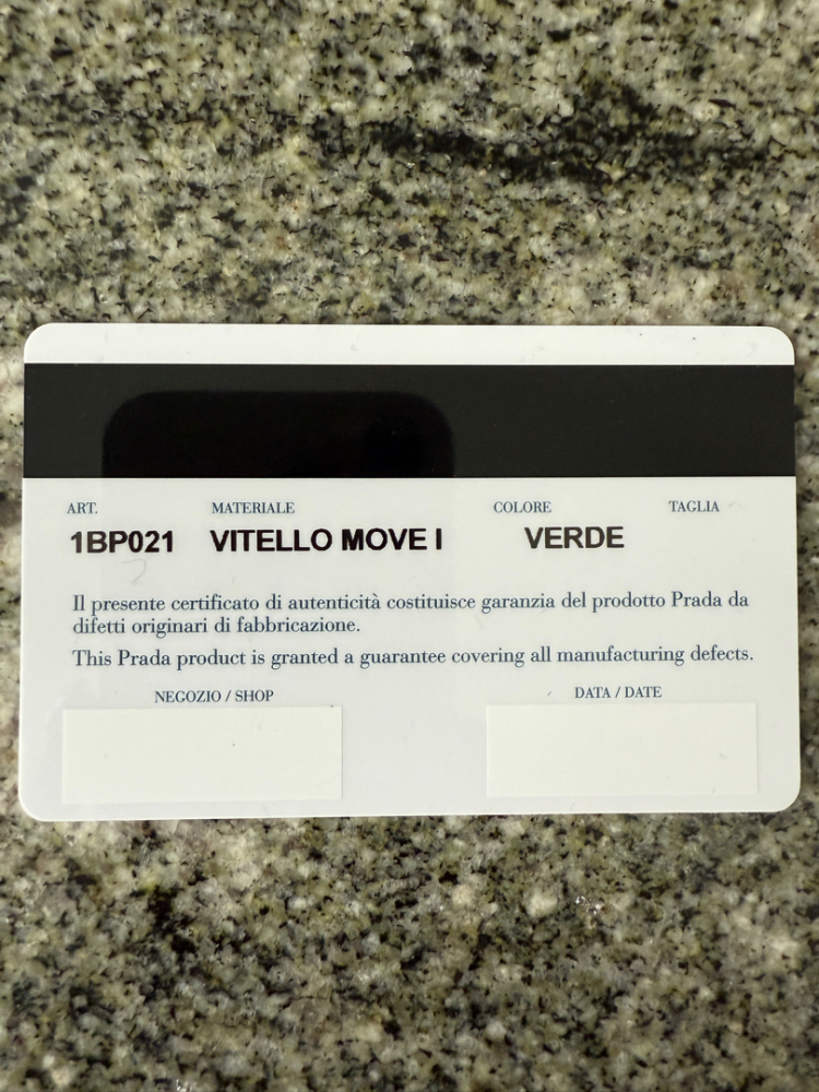 Prada Portefeuille sur chaîne