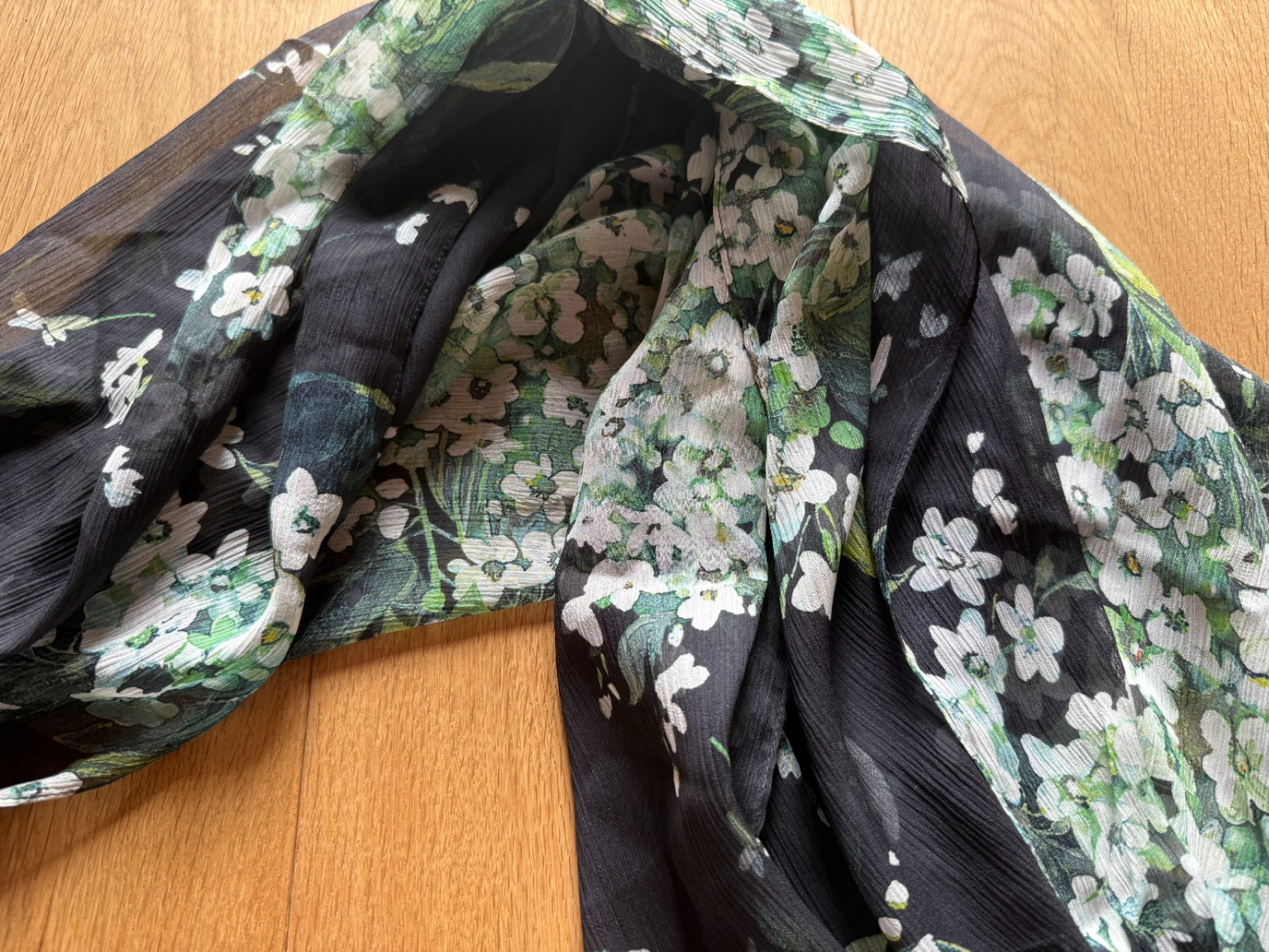Dolce&Gabbana Grand foulard floral en soie ou étole