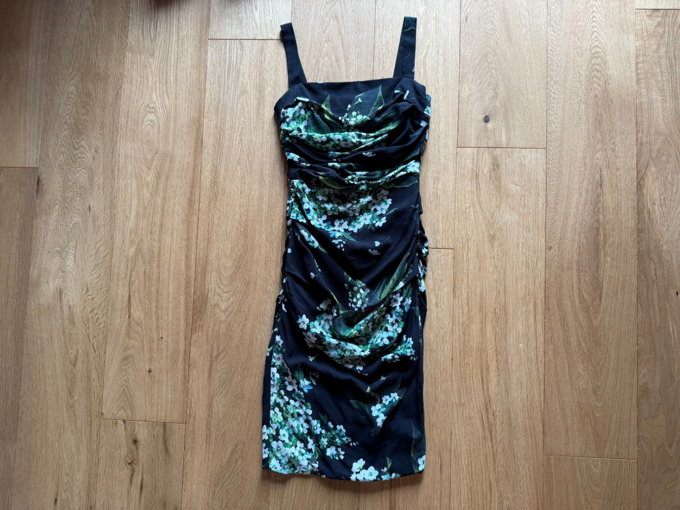 Dolce&Gabbana Grand foulard floral en soie ou étole