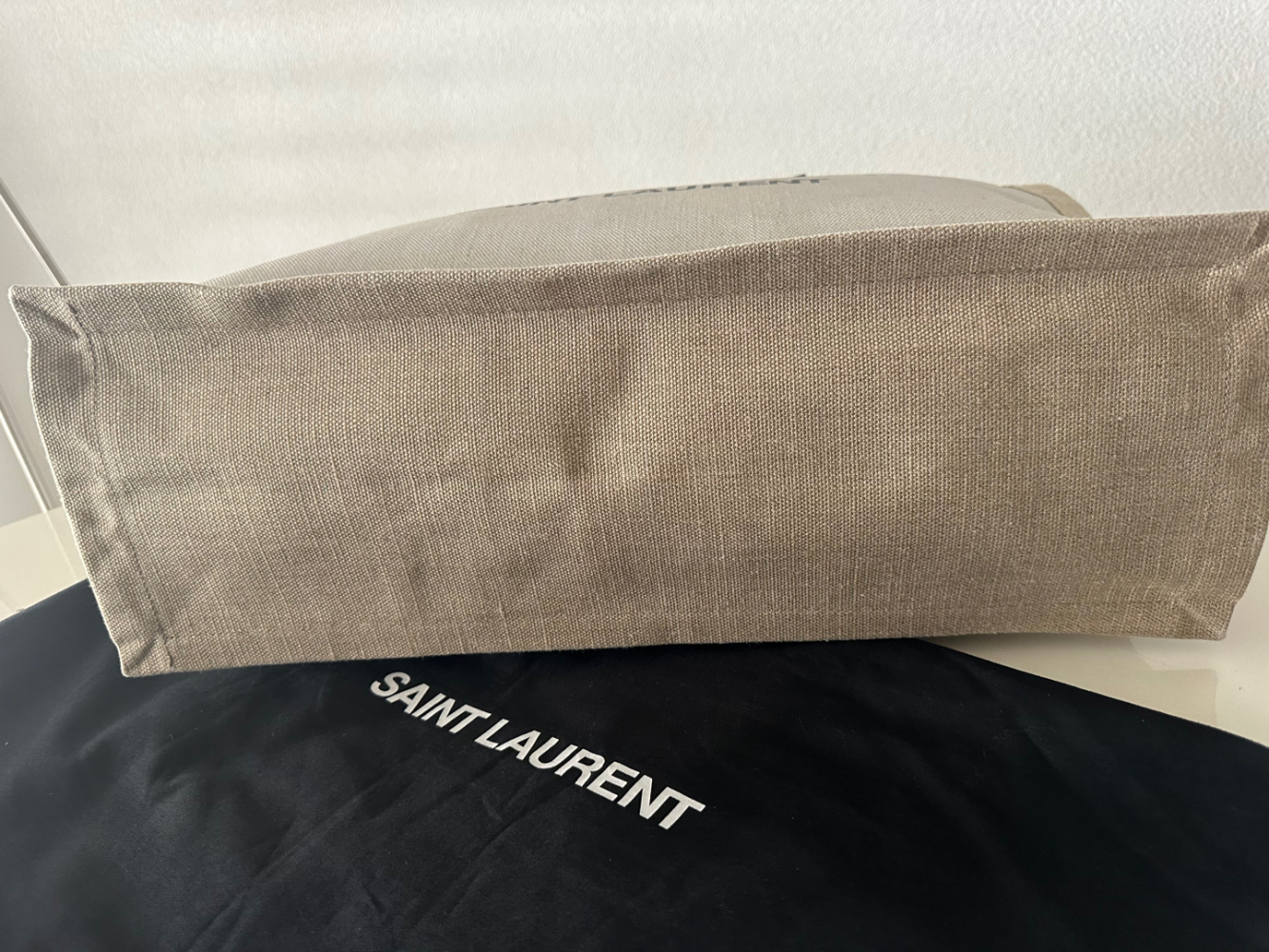 Yves Saint Laurent ligne Rive Gauche.