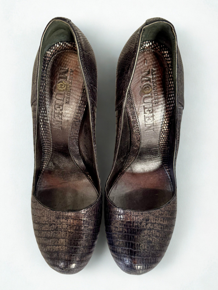 Alexander McQueen Escarpins en cuir noir métallisé - Taille EU 39