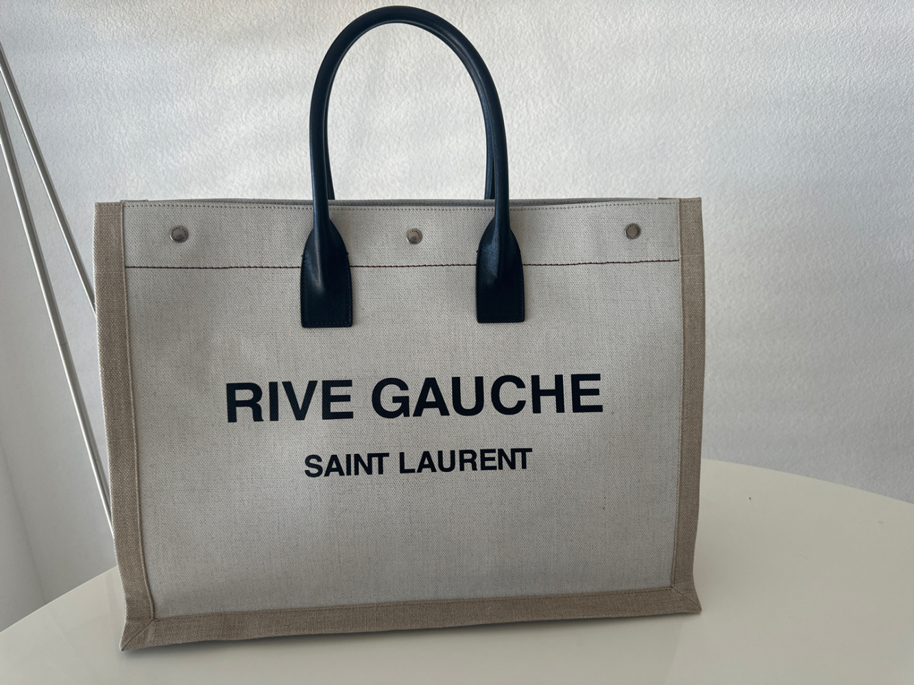 Yves Saint Laurent ligne Rive Gauche.