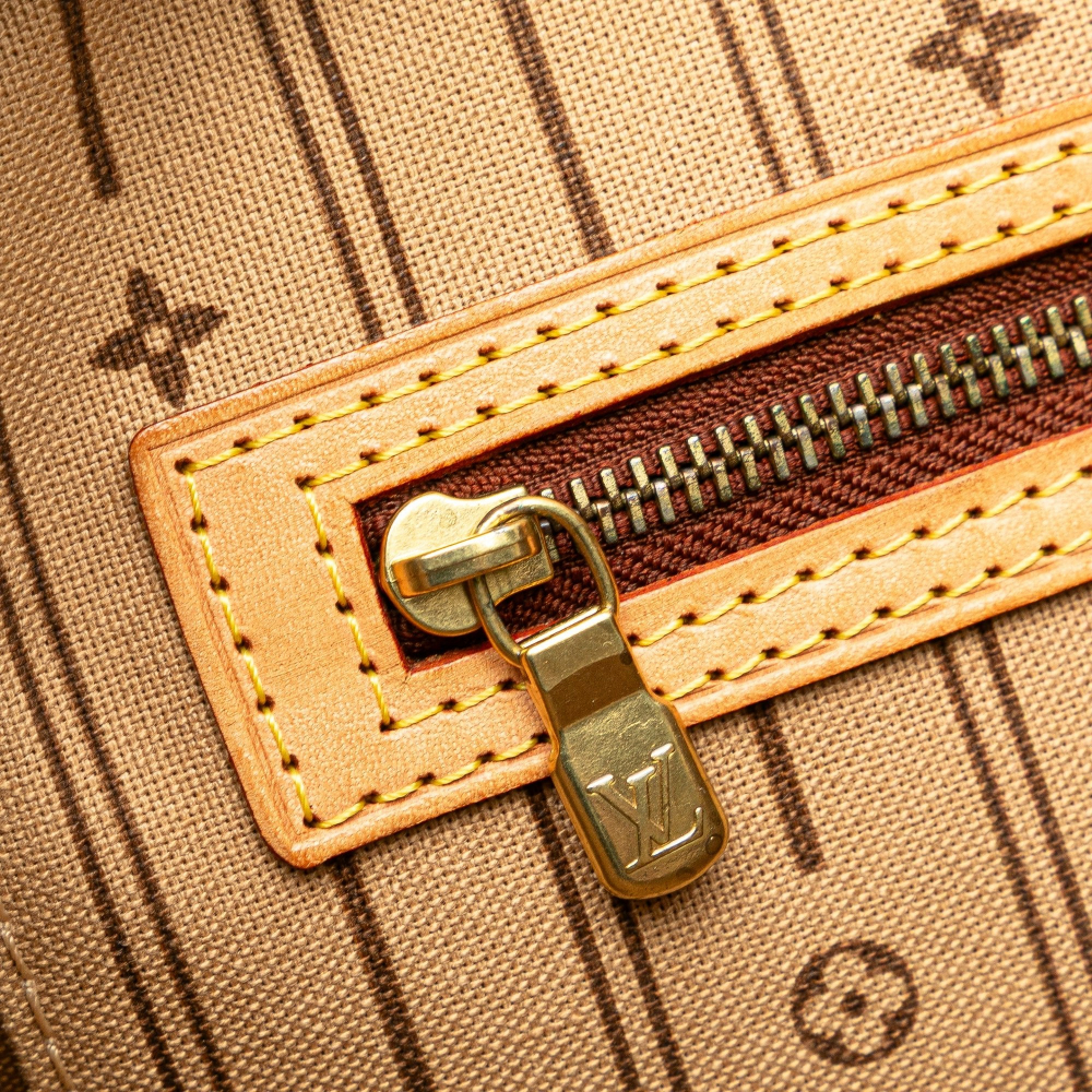 Louis Vuitton Neverfull MM Canvas Pre-2013 Shopper Shoulder Bag Monogram