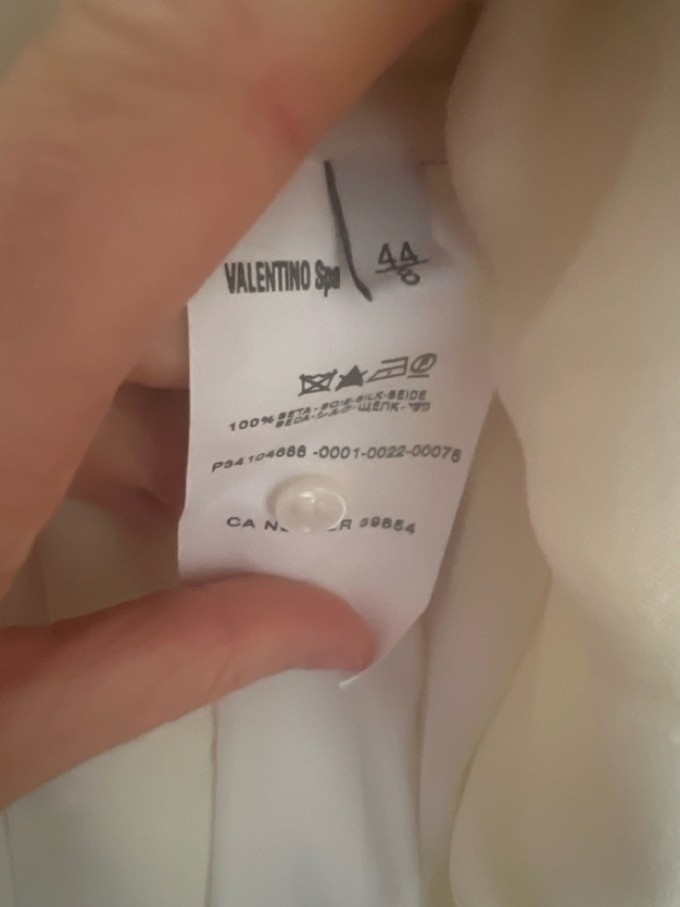 Valentino Weiß/cremefarbenes Seidenrüschenkleid mit Halsausschnitt