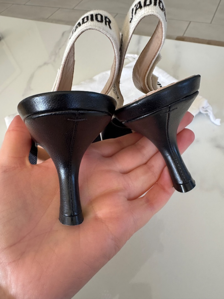 Christian Dior Escarpin J'adior