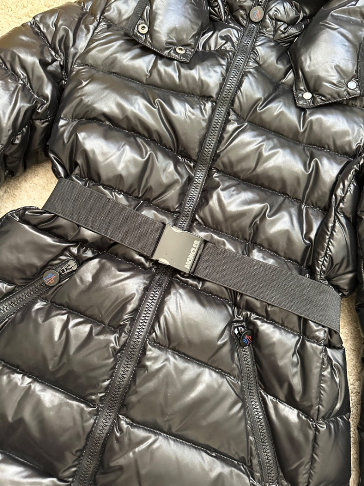 Moncler Langer Daunenmantel