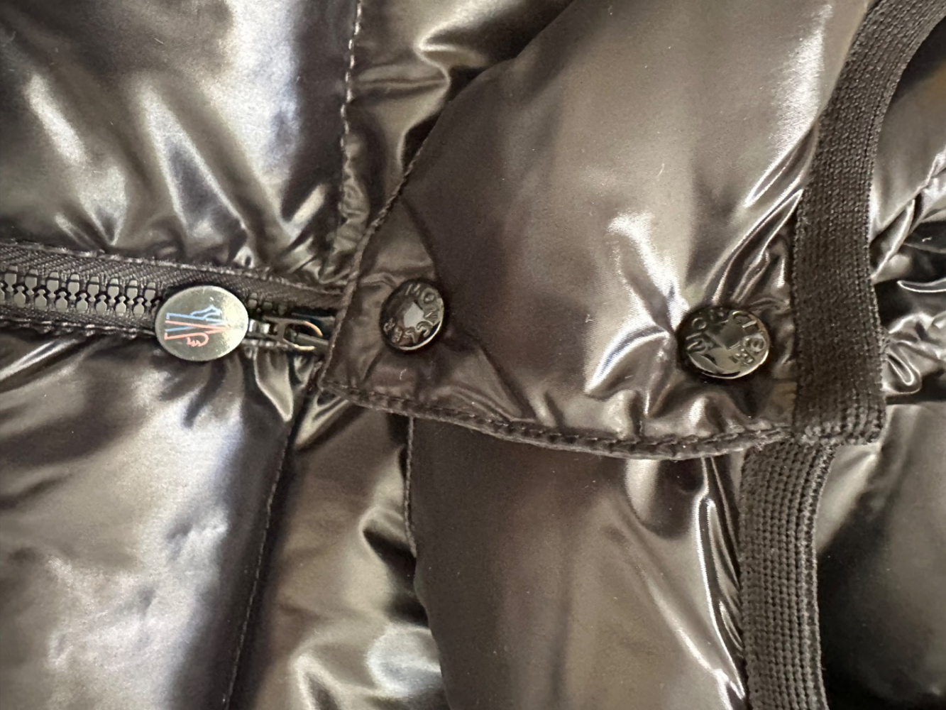 Moncler Langer Daunenmantel