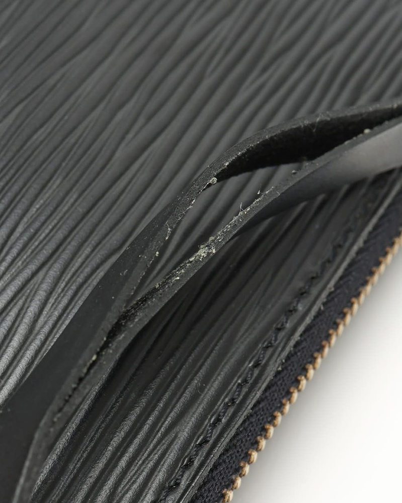 Louis Vuitton EPI Pochette Accessoires Bag