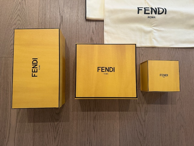 Fendi 2 Boxen plus Staubbeutel