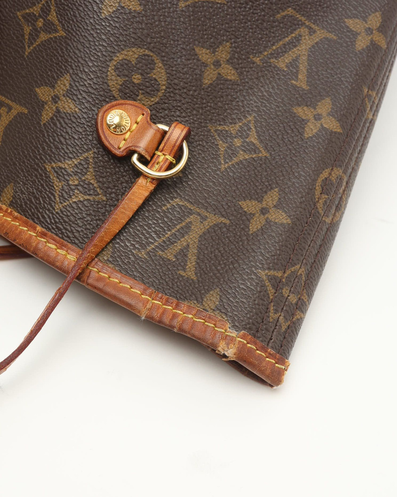Louis Vuitton Monogram Neverfull MM Tote Bag