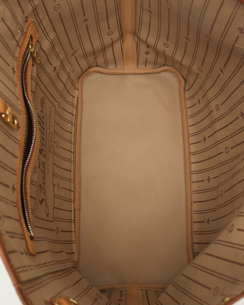 Louis Vuitton Monogram Neverfull MM Tote Bag