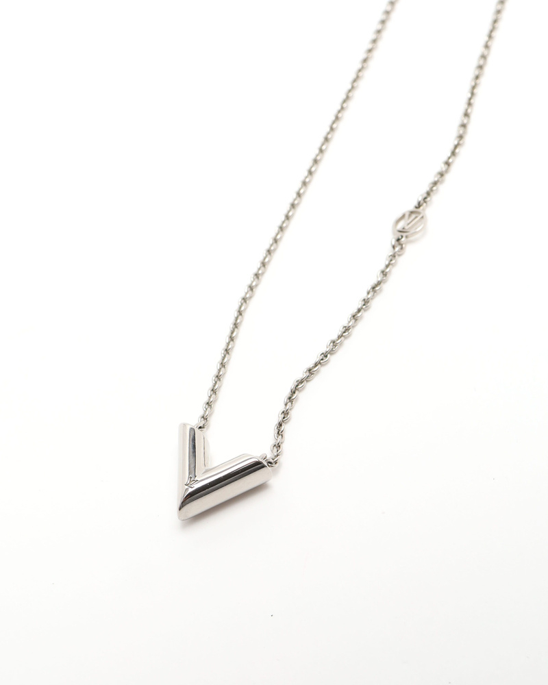 Louis Vuitton Essential V Necklace