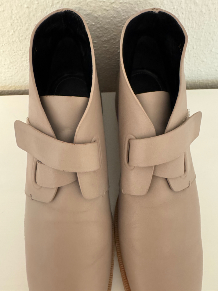 Balenciaga Leather ankle boots